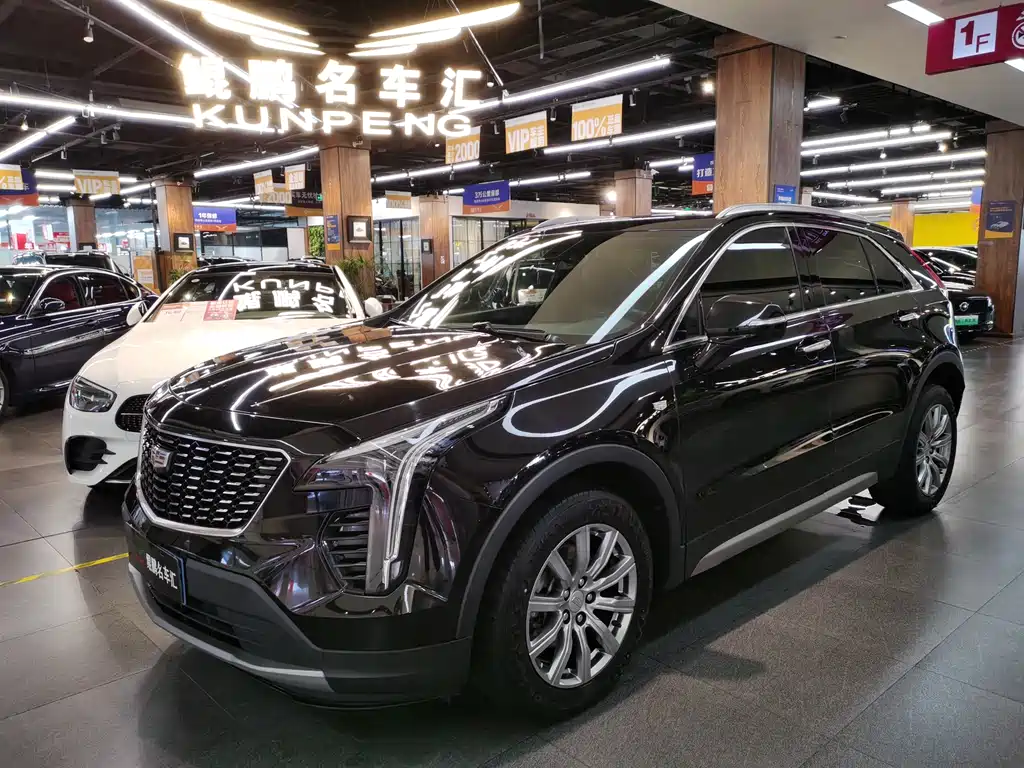 Cadillac XT4 2021 — фото 1