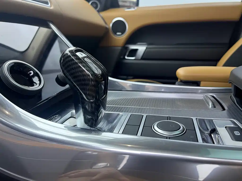 Land Rover Sport 2019 — фото 16