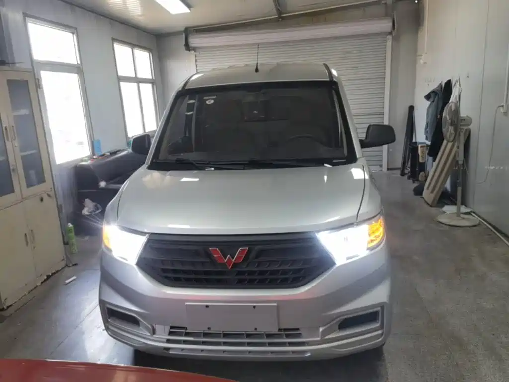 Wuling Hongguang V 2022 — фото 3