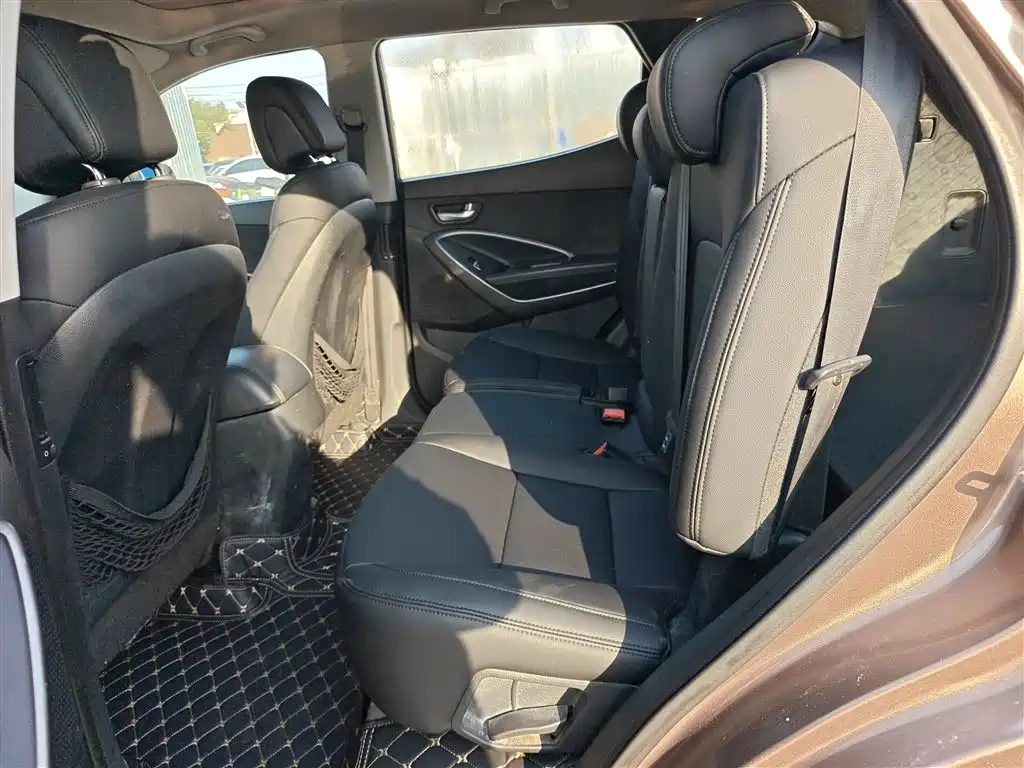 Hyundai Santa Fe 2015 — фото 14