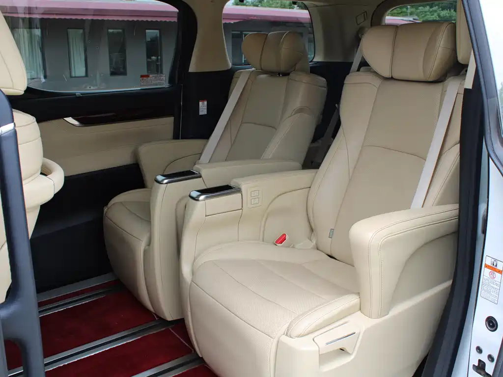 Toyota Alphard 2016 — фото 9