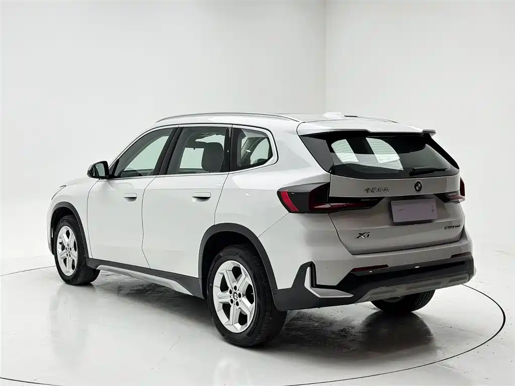 BMW X1 2023 — фото 4