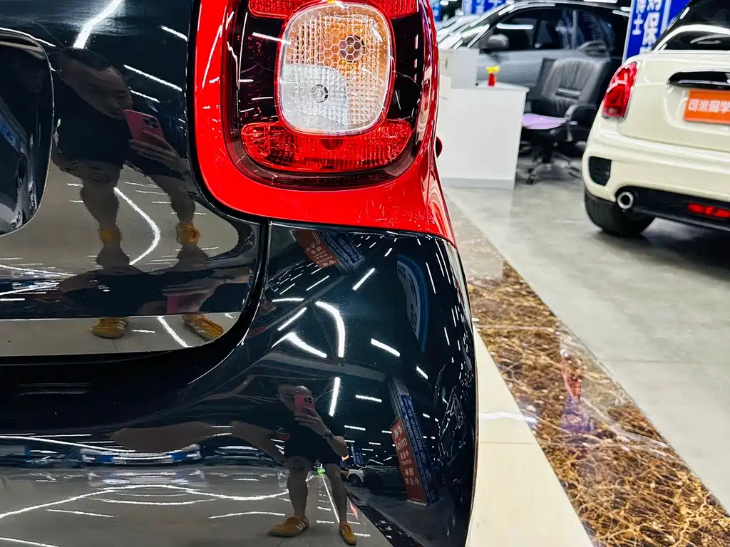 smart Fortwo 2019 — фото 12