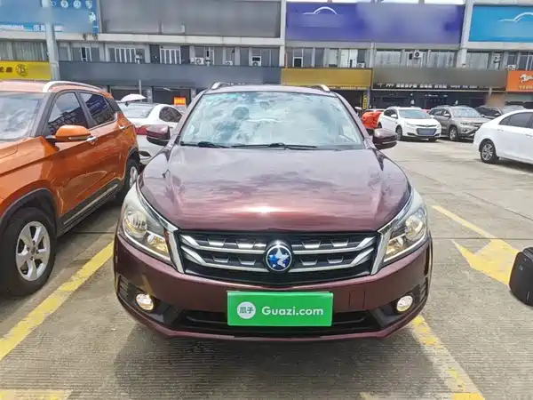 Venucia T70 2016