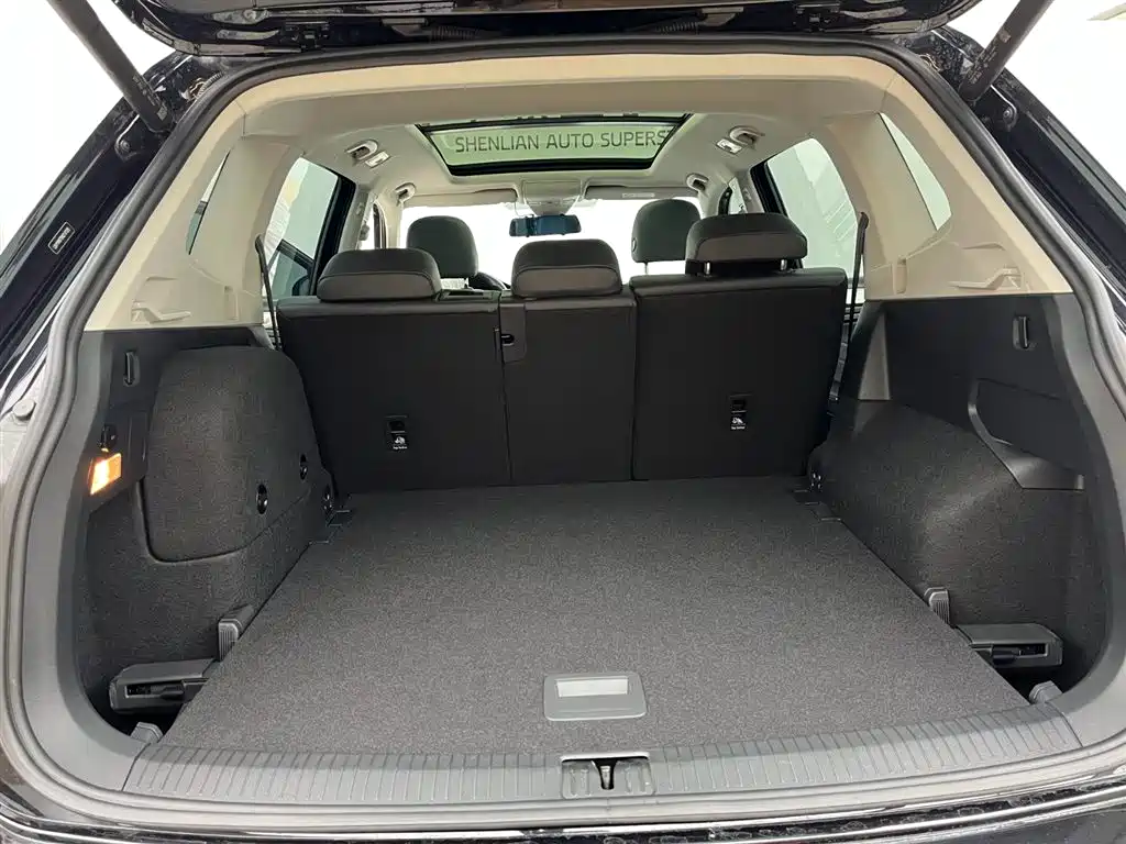 Volkswagen Tiguan L PHEV 2024 — фото 10