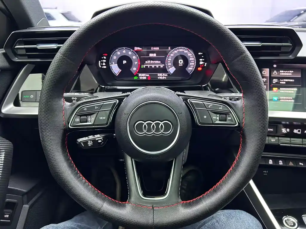 Audi A3 2023 — фото 12