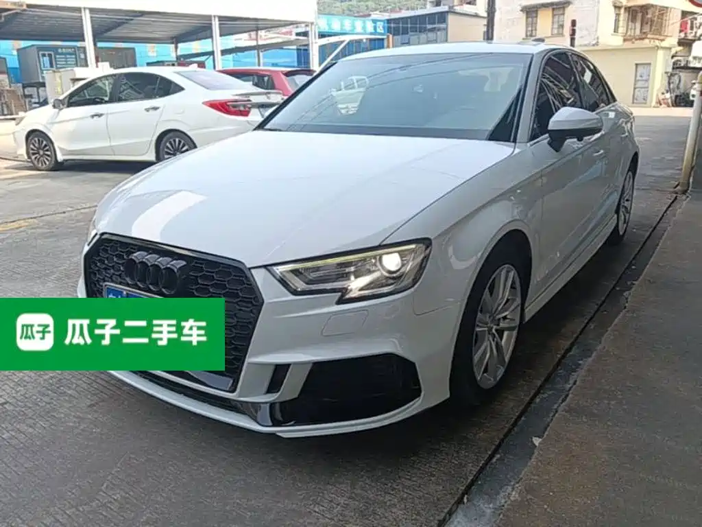 Audi A3 2019 — фото 1