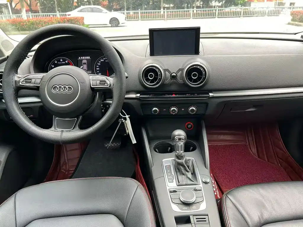 Audi A3 2016 — фото 8