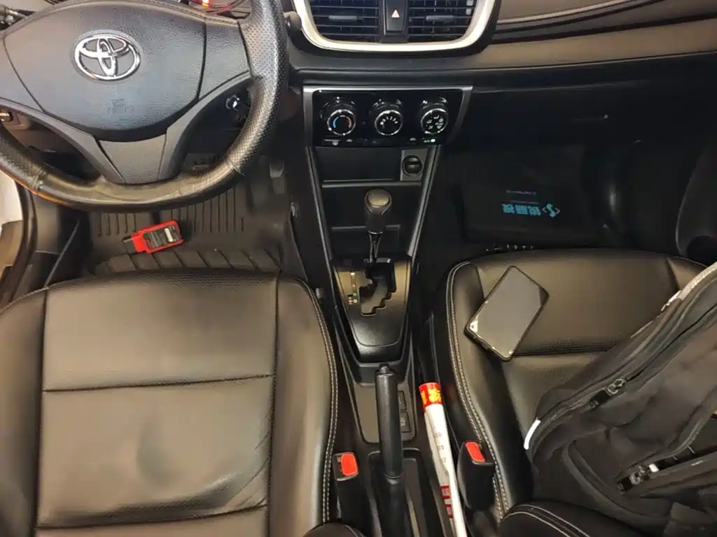 Toyota Yaris L 2021 — фото 14