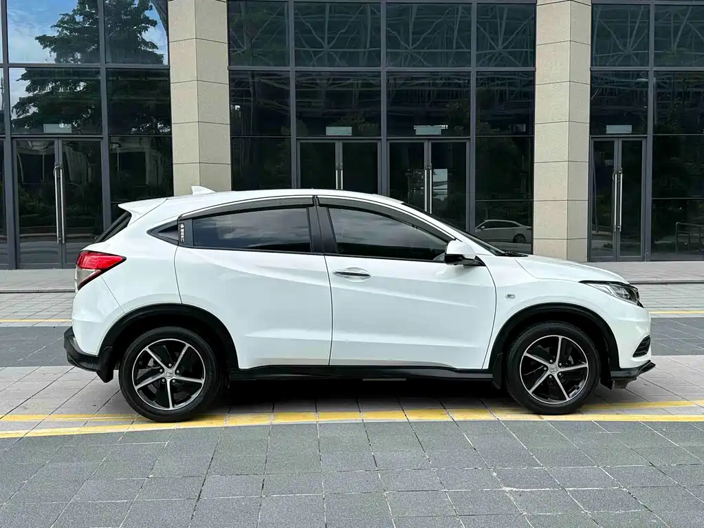 Honda Vezel 2020 — фото 8