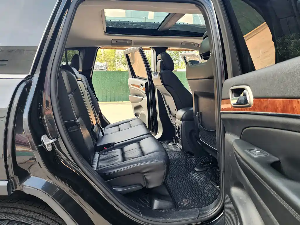 Jeep Grand Cherokee 2013 — фото 15