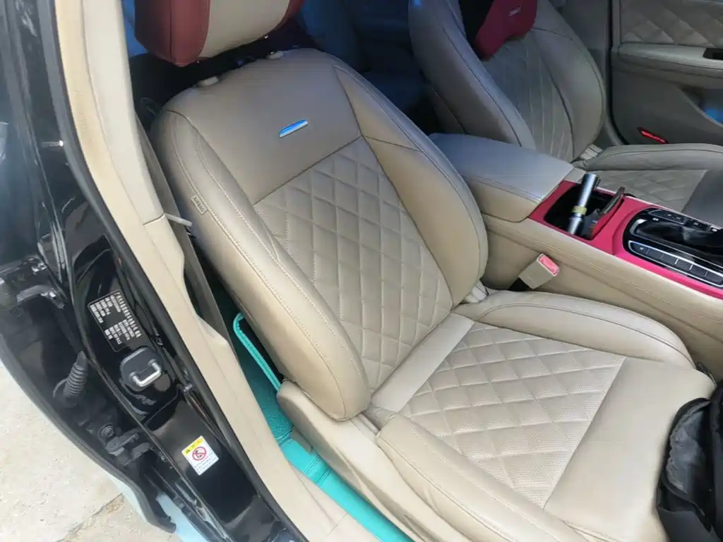GAC Motor Trumpchi GA8 2018 — фото 25