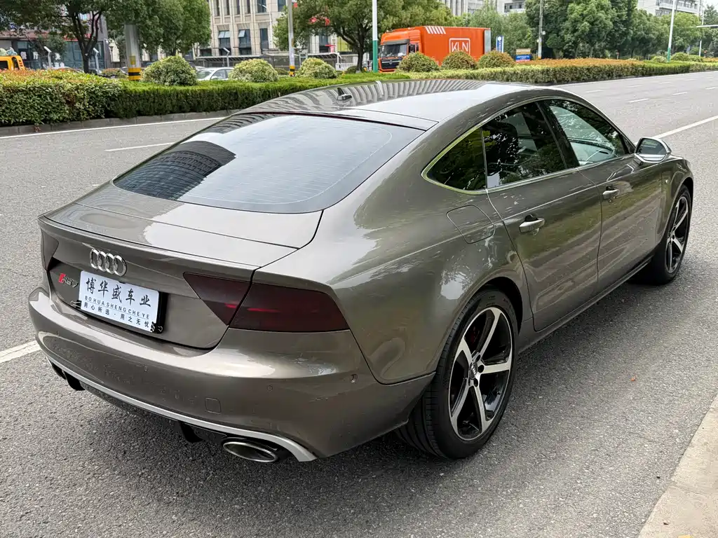 Audi A7 2012 — фото 10