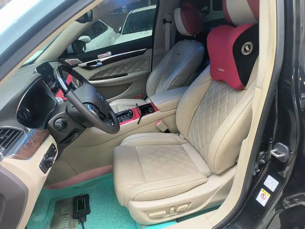 GAC Motor Trumpchi GA8 2018 — фото 15