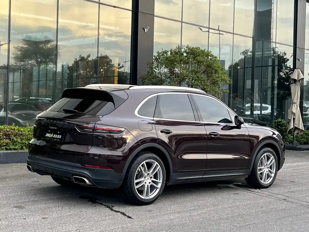 Porsche Cayenne 2020 — фото 9
