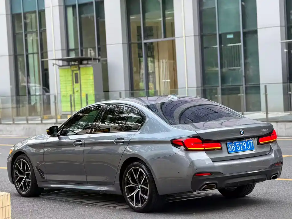 BMW 5 Series 2022