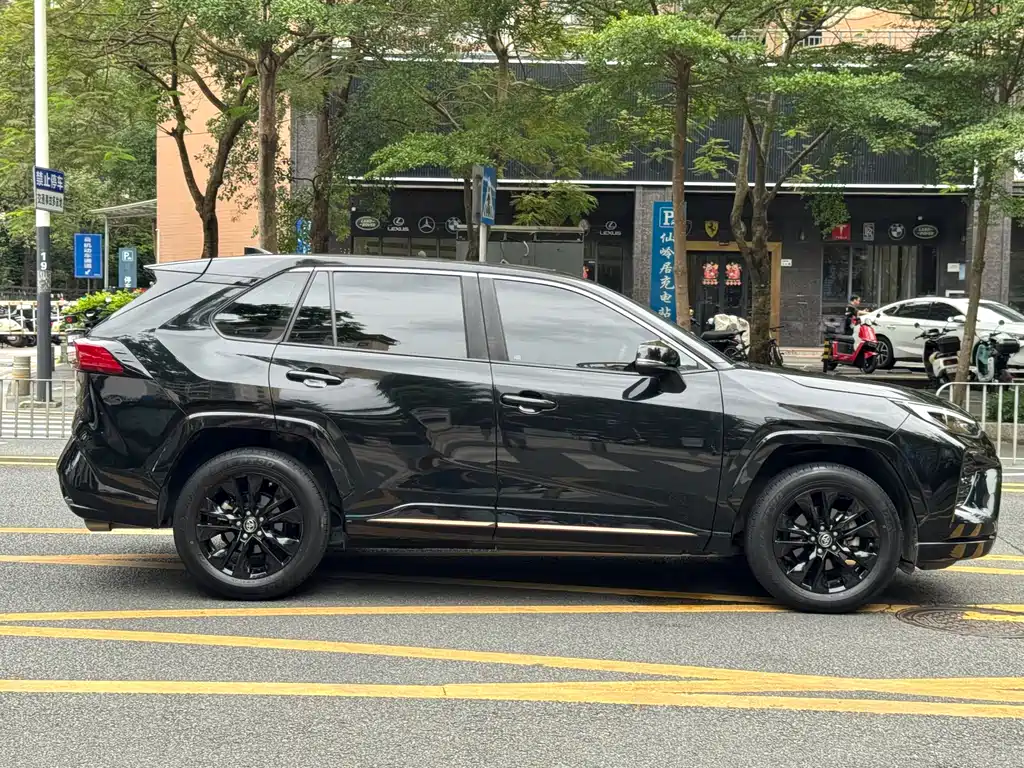 Toyota Wildlander 2022 — фото 16