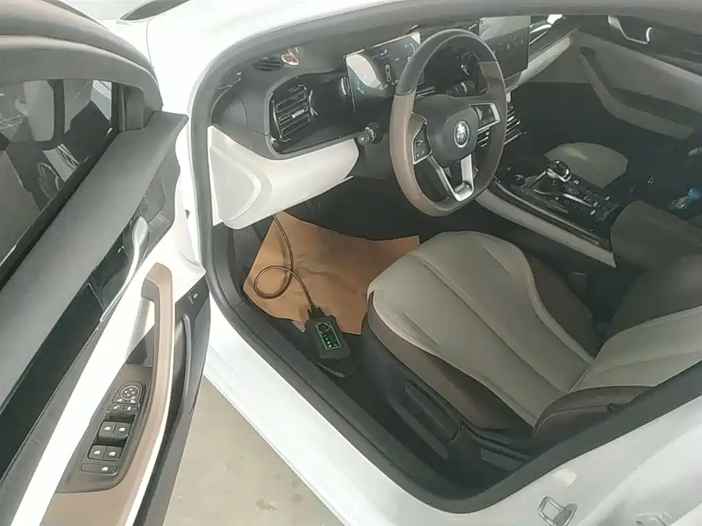 BYD Qin PLUS 2025 — фото 16