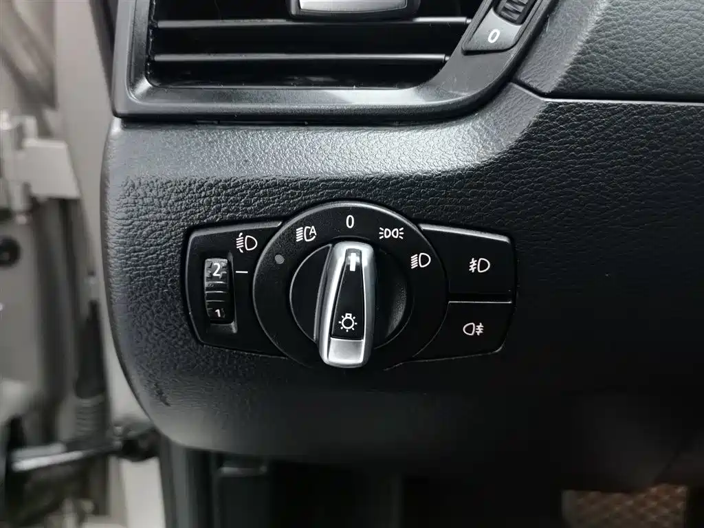 BMW X1 2013 — фото 21