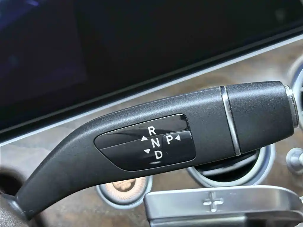 Mercedes-Benz E-Class 2023 — фото 20