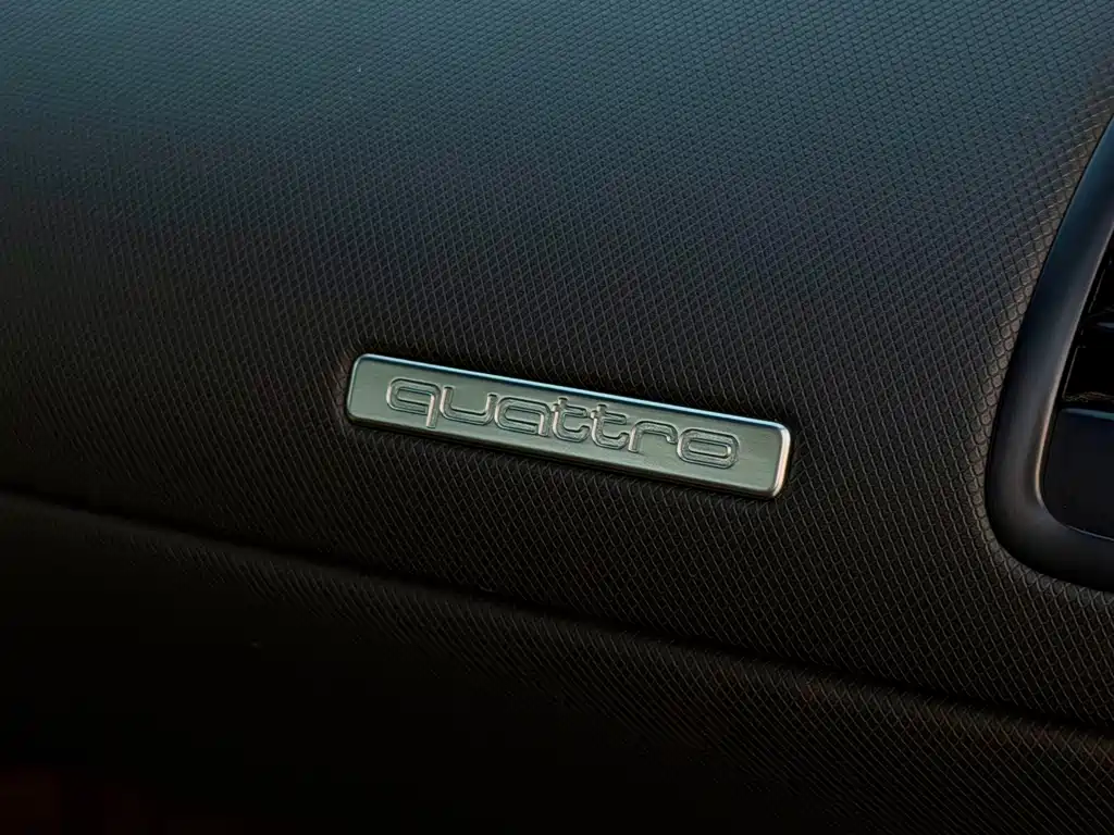 Audi R8 2014 — фото 12