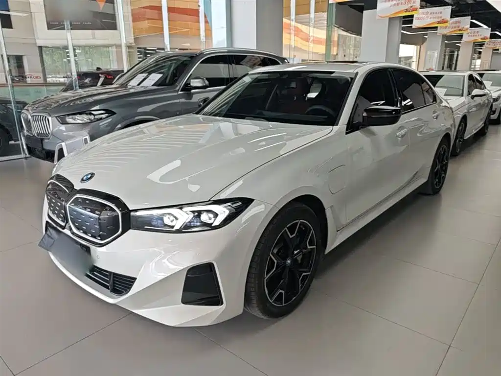 BMW i3 2024 — фото 1
