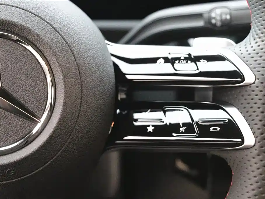 Mercedes-Benz A-Class 2024 — фото 18