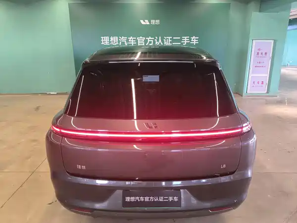 Li Auto L8 2025