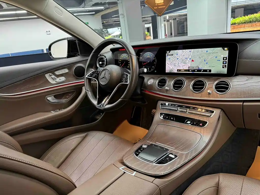 Mercedes-Benz E-Class 2021 — фото 16