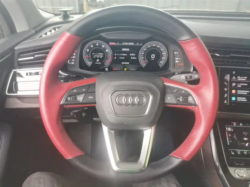 Audi Q7 2023 — фото 11