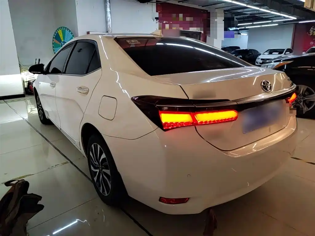 Toyota Corolla 2018 — фото 5