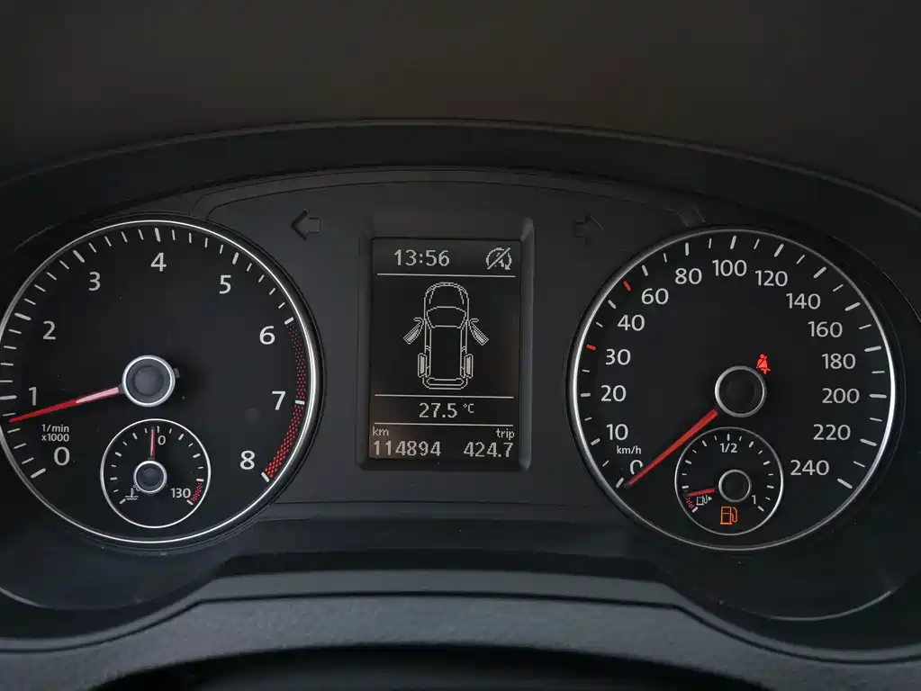 Volkswagen Sharan 2017 — фото 18