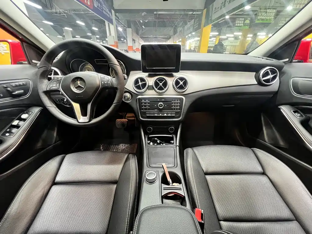 Mercedes-Benz GLA 2016 — фото 11