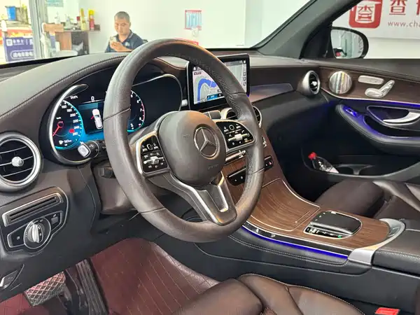 Mercedes-Benz GLC 2021
