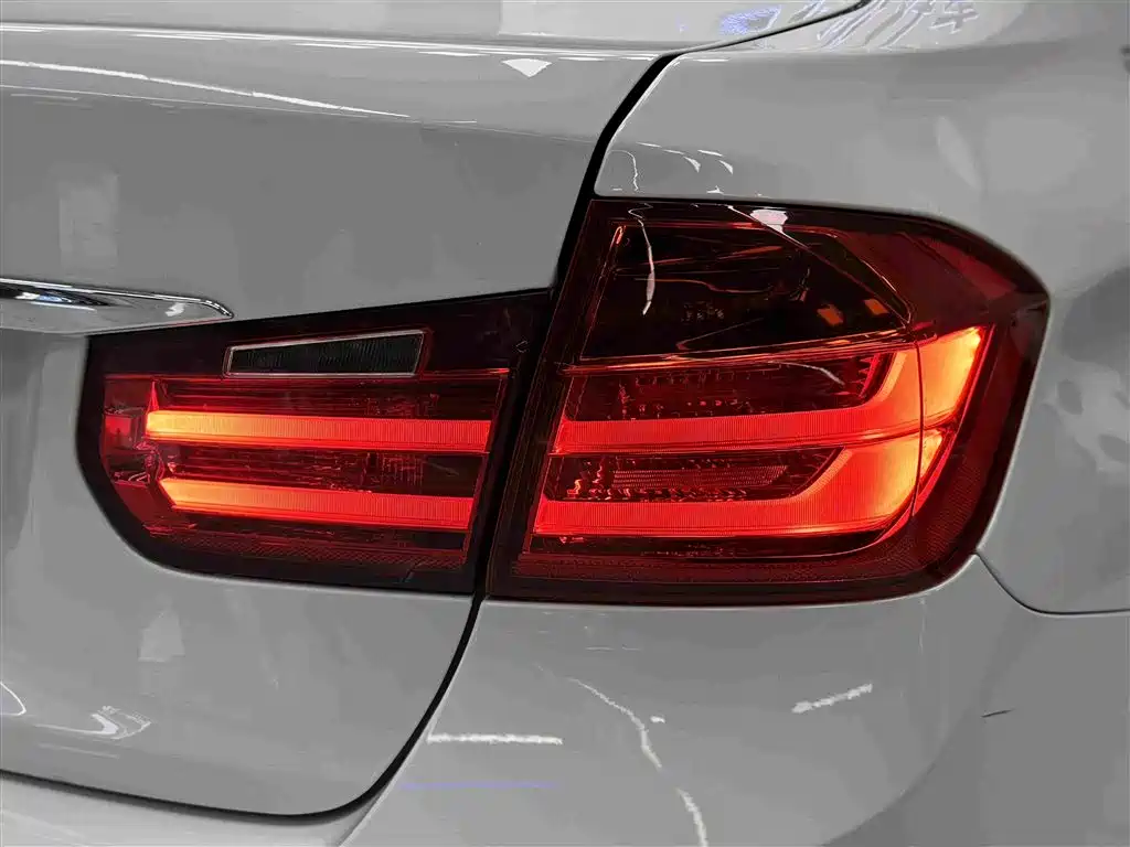 BMW 3 Series 2015 — фото 8
