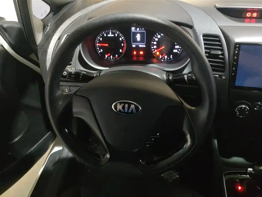 Kia K3 2018 — фото 14
