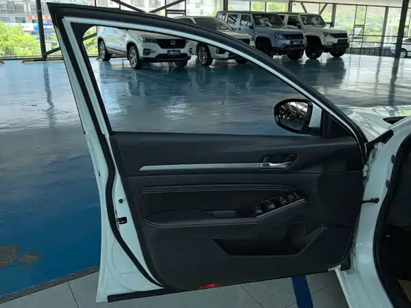Nissan Teana 2024
