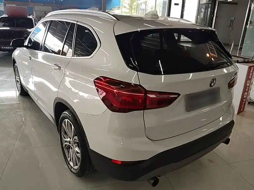 BMW X1 2017 — фото 5