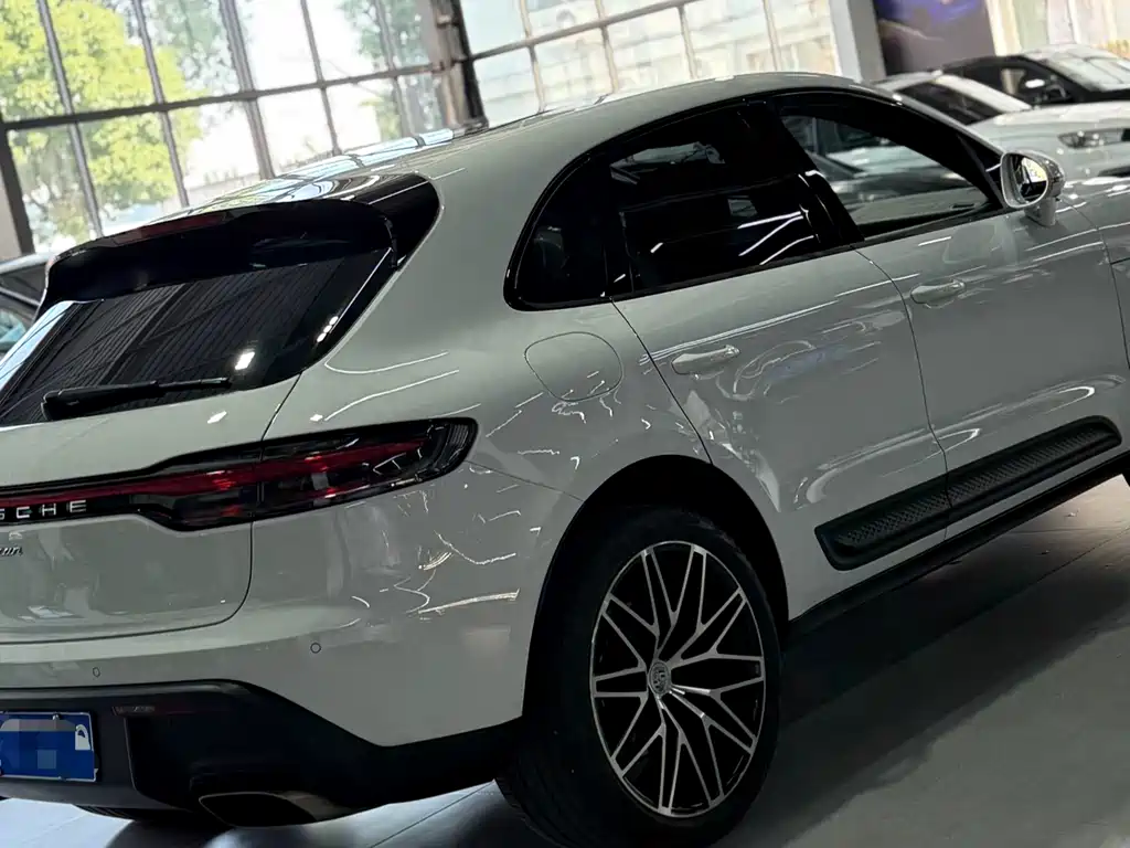 Porsche Macan 2023 — фото 3