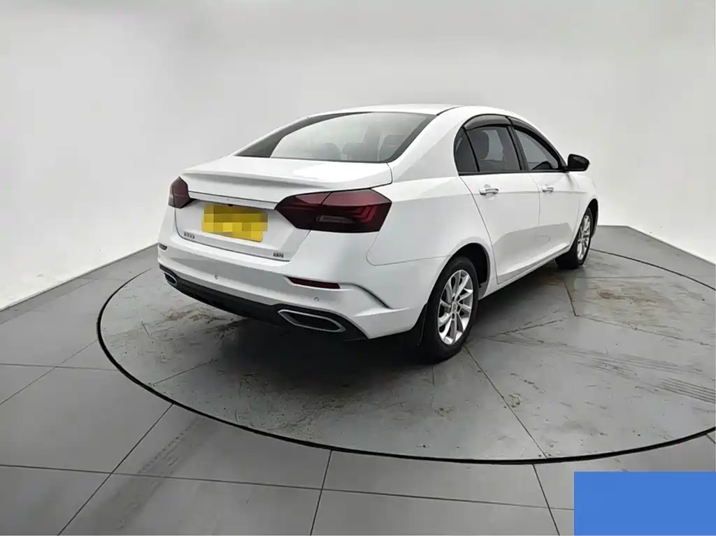 Geely Emgrand 2021