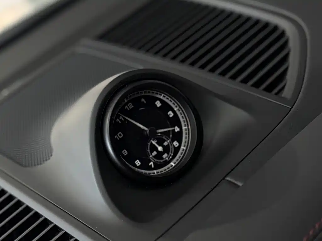 Porsche Macan 2023 — фото 13