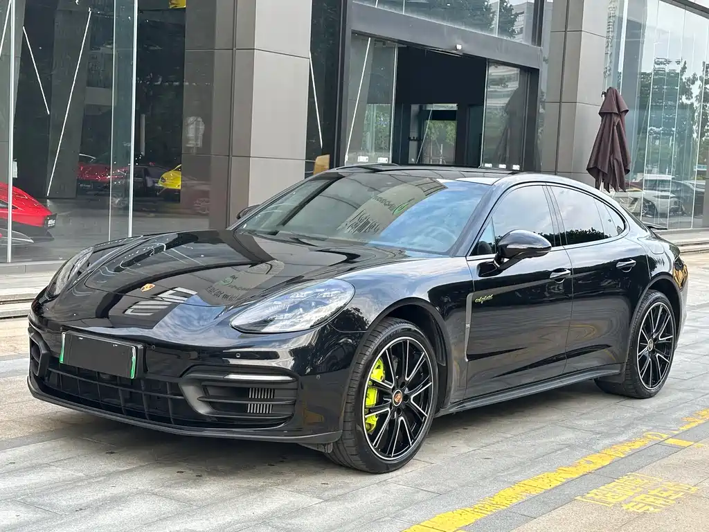 Porsche Panamera Hybrid 2024