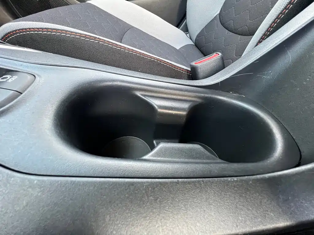 Toyota Corolla 2023 — фото 16