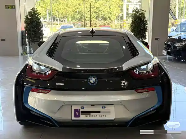 BMW i8 2014