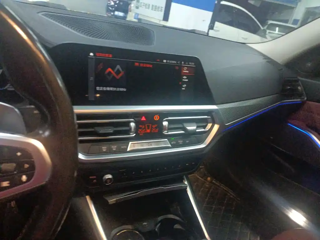 BMW 3 Series 2021 — фото 10