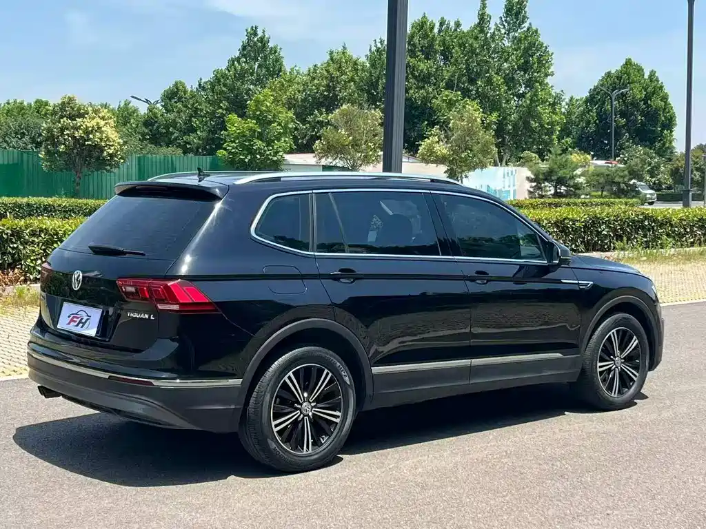 Volkswagen Tiguan L 2020 — фото 9