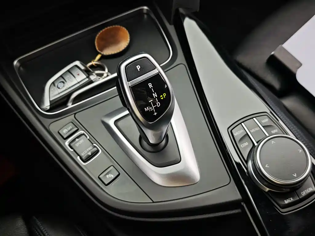 BMW 3 Series GT 2019 — фото 10