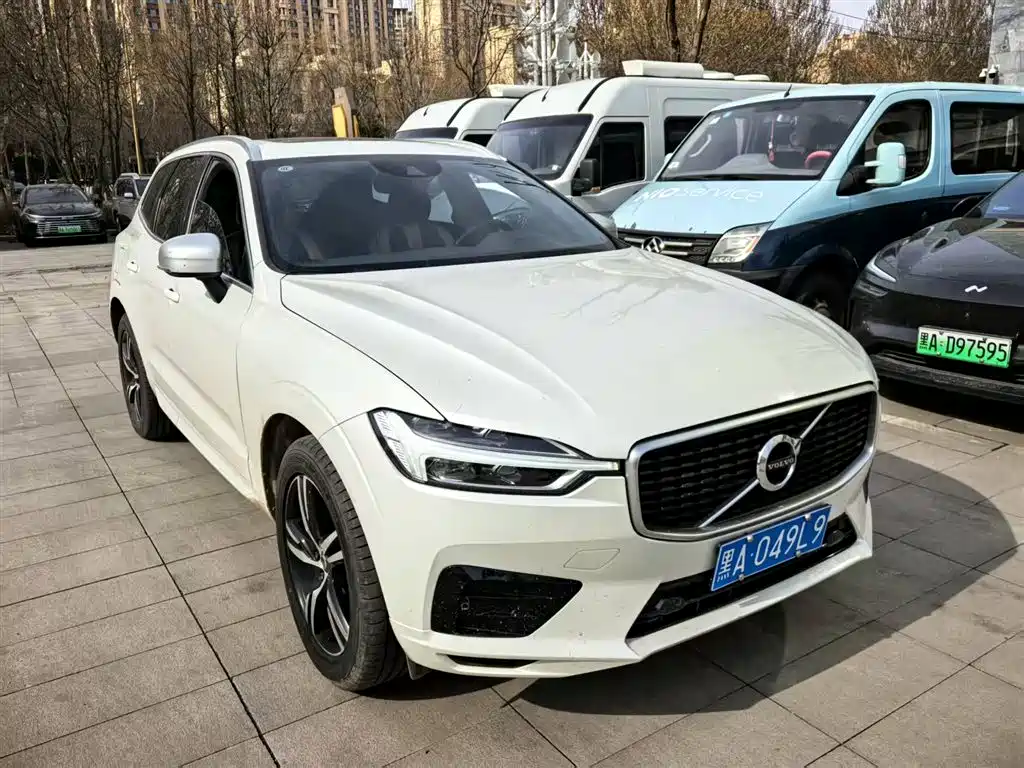 Volvo XC60 2018 — фото 3