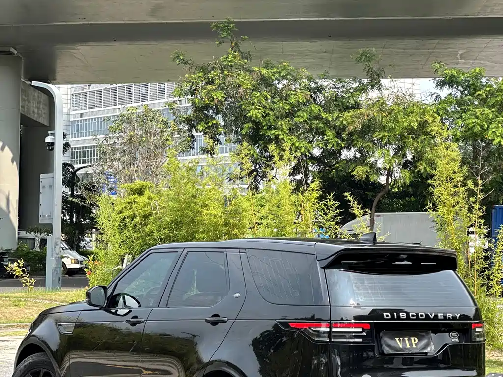 Land Rover Discovery 2019 — фото 11