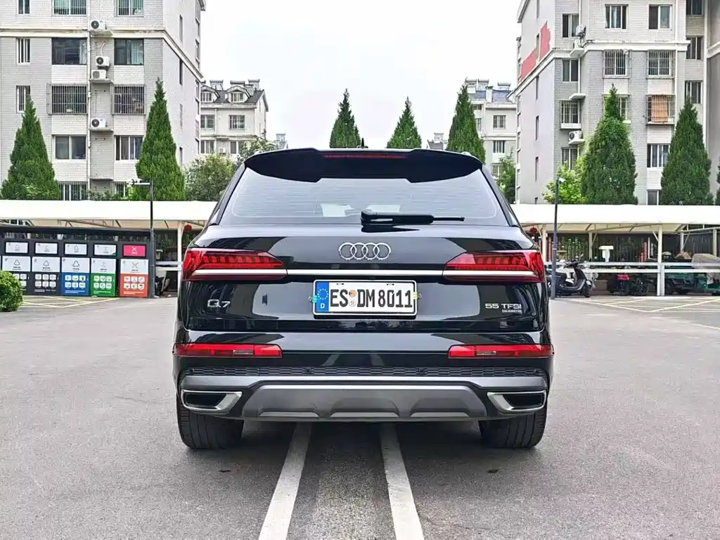 Audi Q7 2021 — фото 8